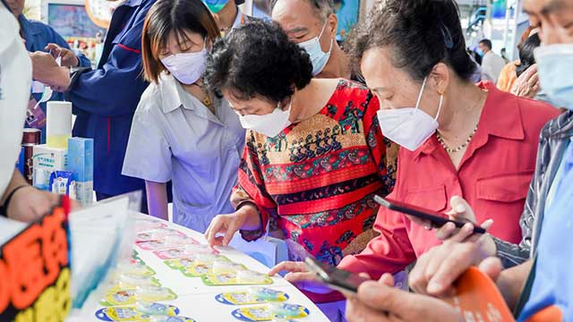 连花系列产品亮相服贸会成果发布会 与世界共享中医药创新发展成果