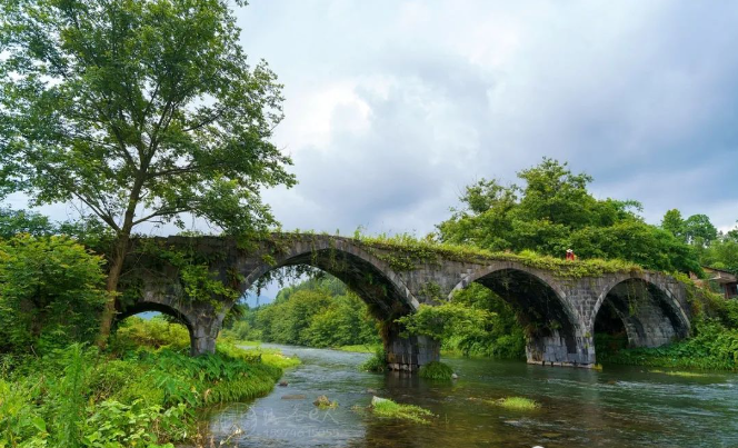 絲綢之路上的東安舜石橋
