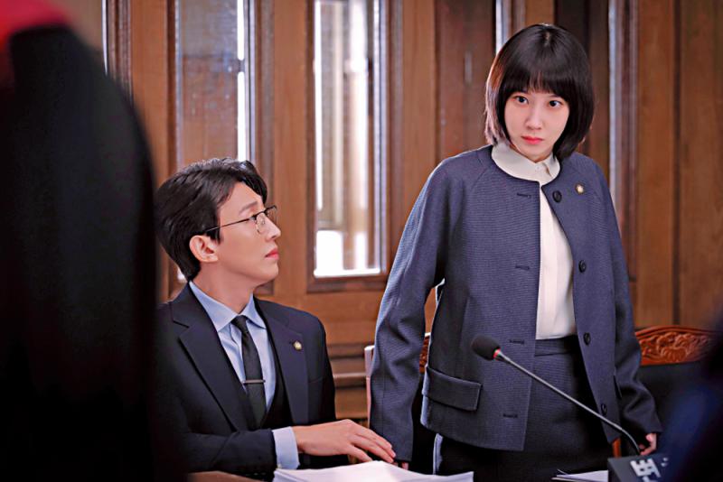 爆款有因/拓宽律政剧框架