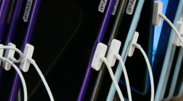 最高1小时10元，共享充电宝涨“疯”了