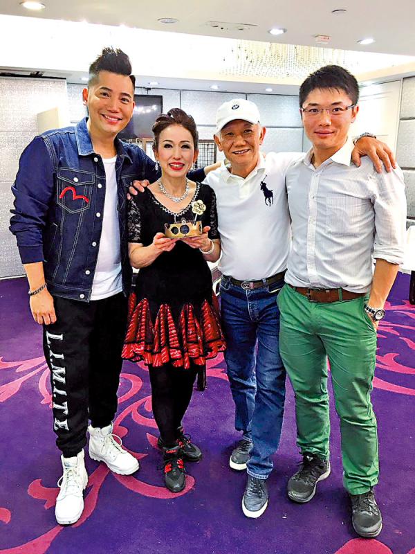 前辈专业/难忘伙拍惠英红