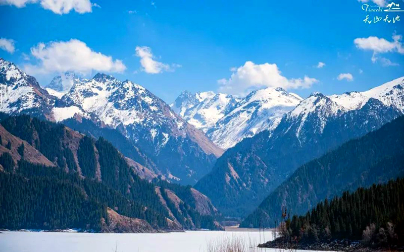 等冬天，等天山天池的大雪降临~