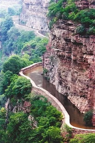 奋斗：新时代弘扬红旗渠精神的根本要求