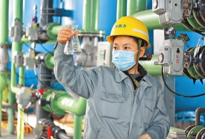 郑州水电气暖尽全力保民生