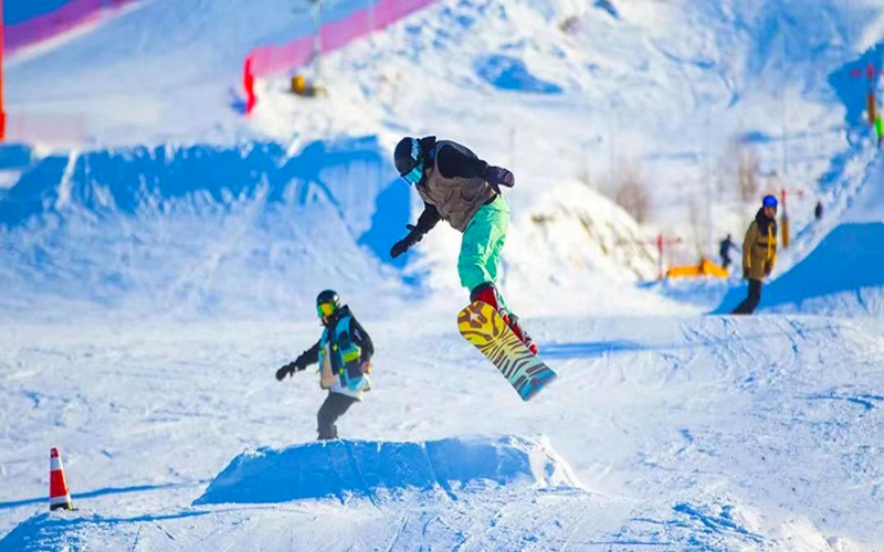 “中国雪都．阿勒泰”全面开启为期6个月冰雪旅游季