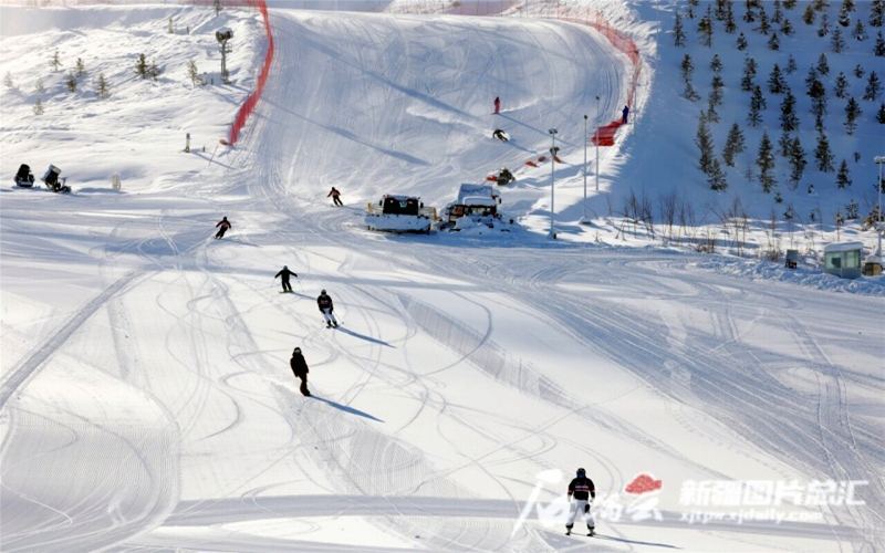 冰雪之美 尽在新疆丨活动热“雪”沸腾办 新疆冰雪“升温”