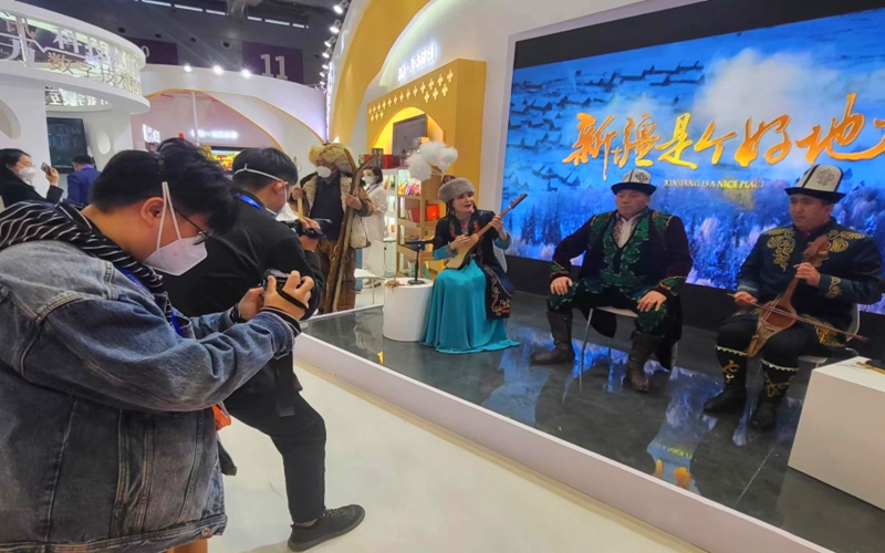 深圳文博会新疆馆“好听好看好玩”新疆14个地州市65家文旅企业参展
