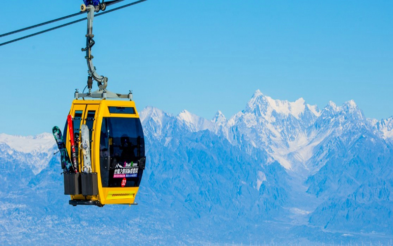 新疆400万冰雪旅游消费券，怎么花？