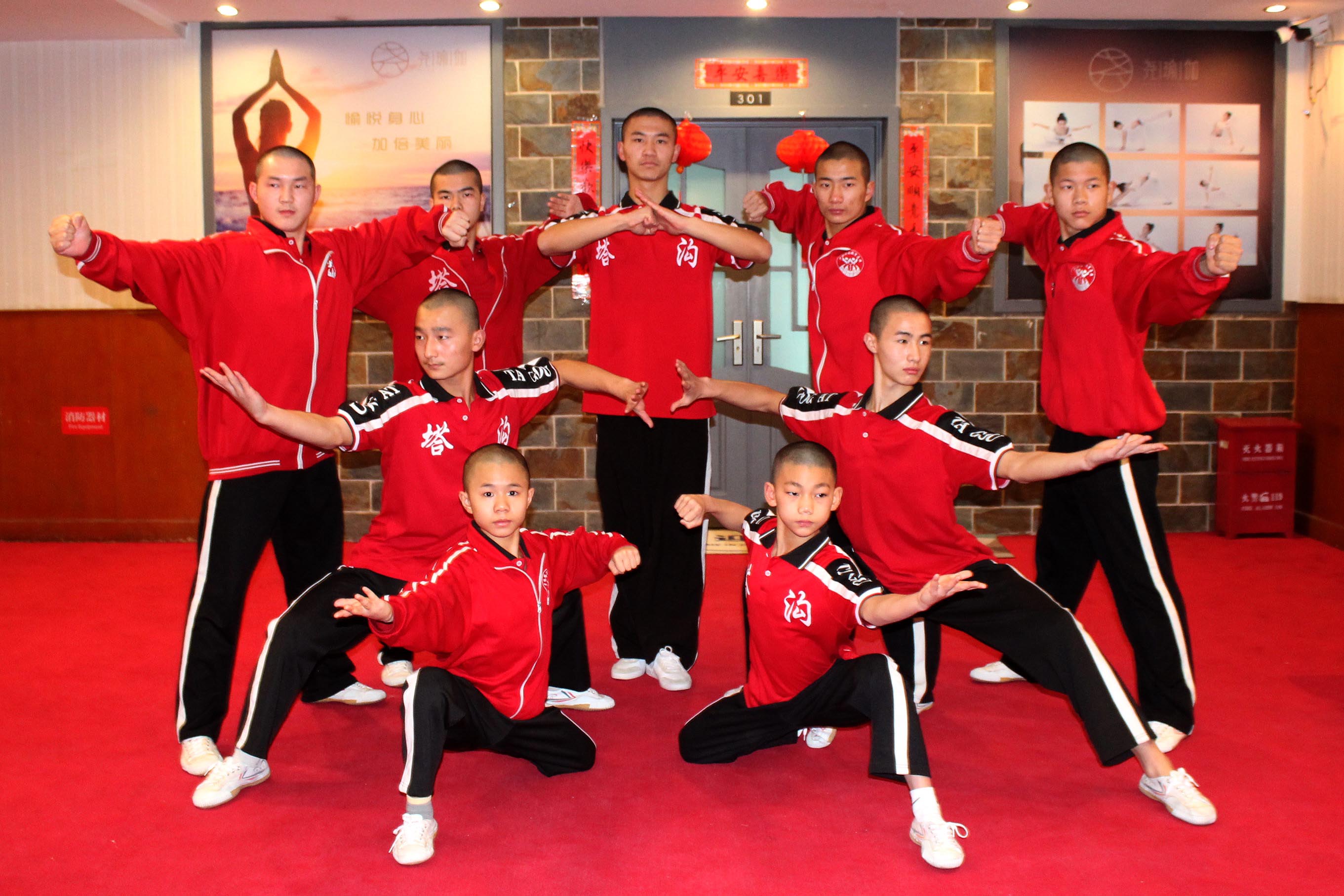 塔沟春晚演出团队“复活”少林寺演武壁画