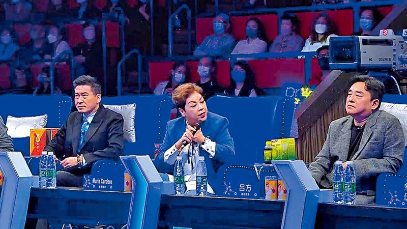 寄情工作/靠做网上节目走出低谷