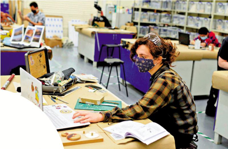 ChatGPT掀起作弊争议 美欧高校纷纷禁止学生使用