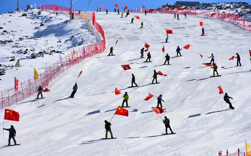 【文旅阿勒泰】新疆：将皑皑白雪变成“哗哗白银”