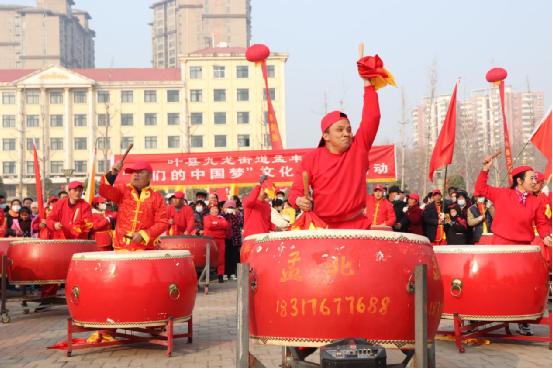 河南葉縣：鑼鼓歡騰鬧元宵 盛世梨園百花艷