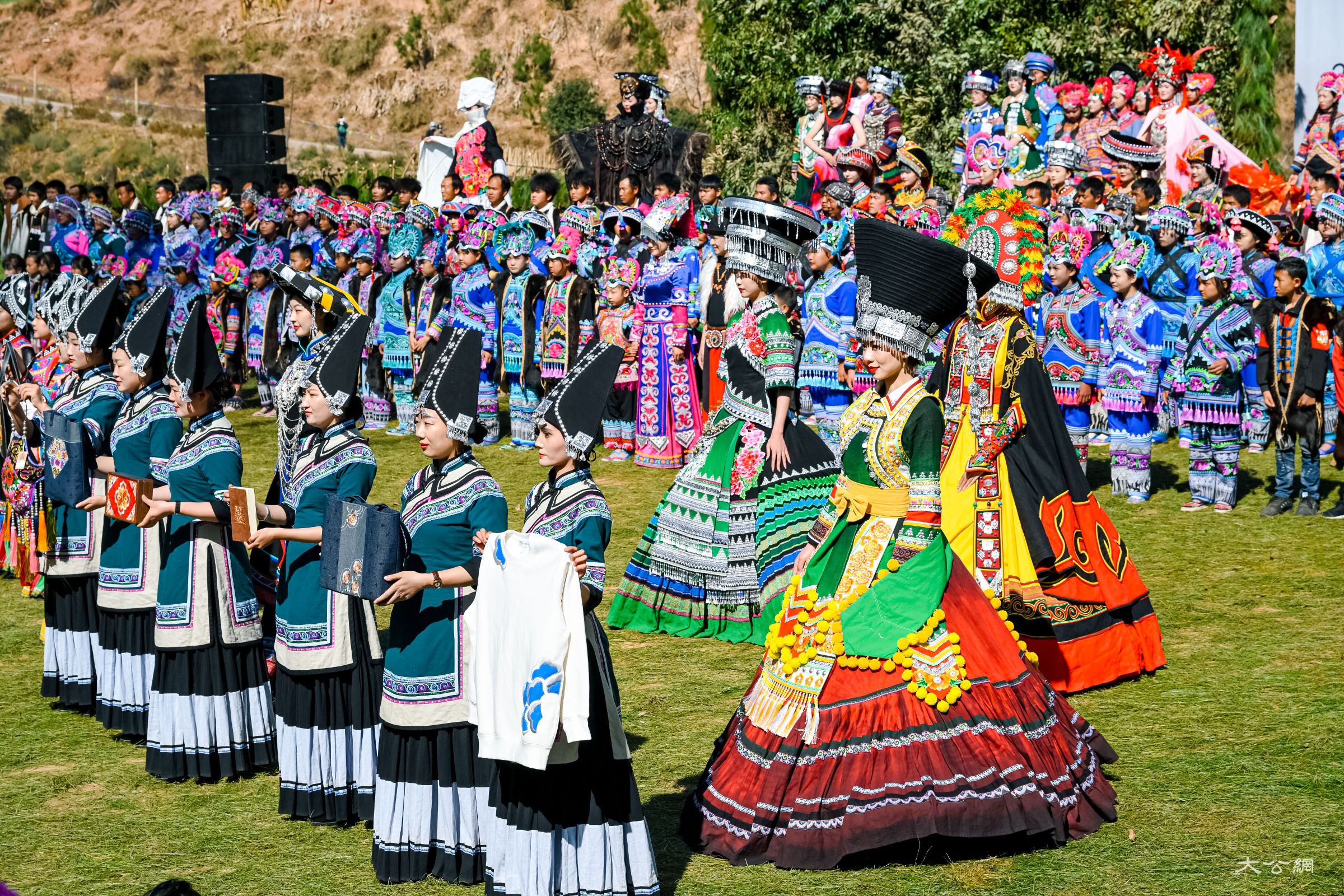 雲南永仁：千年鄉村T台秀 賽裝賽美共歡樂