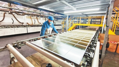 “一块玻璃”何以备受青睐