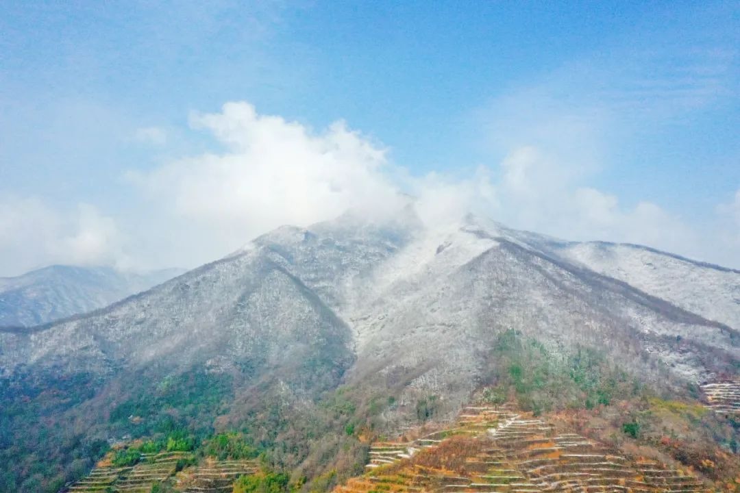 懂浪漫的西九华山，情人节给你们下了一场雪，与你共白头