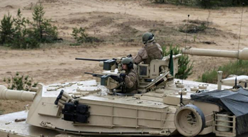 拜登即将到访 波兰总理称正与美国讨论增加在波兰驻军