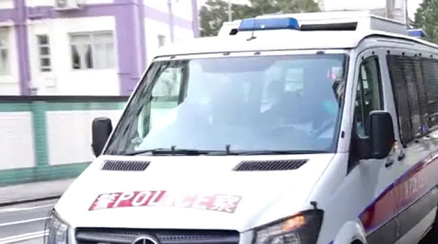 名媛碎尸案｜蔡天凤前夫一家今早提堂 由警车押送至法院