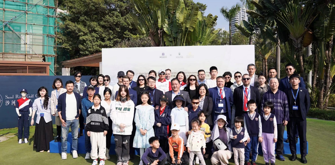 深圳曼校推“百万奖学金计划” 携手棕榈泉招募高尔夫特长生