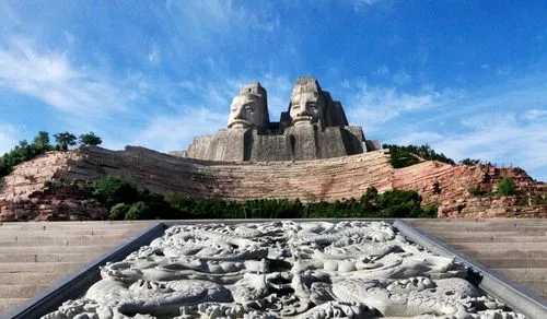 河南兴文化工程文化研究工作推进会举行