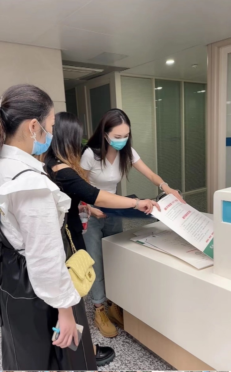 “98后”弥补遗憾做陪诊 让患者在医院不再无助