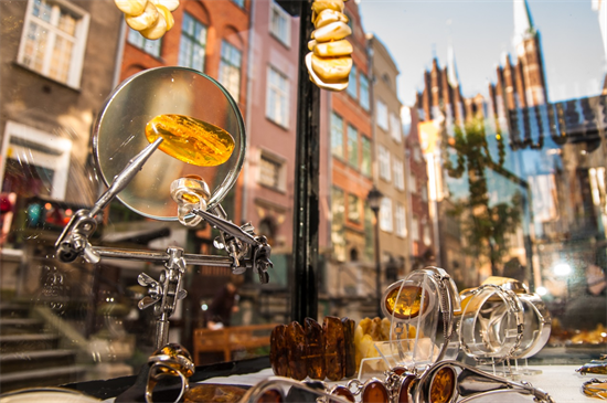 它是欧洲的“十字路口” 也盛产琥珀与伏特加