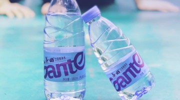 “水中贵族”踩中安全红线  景田饮用纯净水被检出致病菌