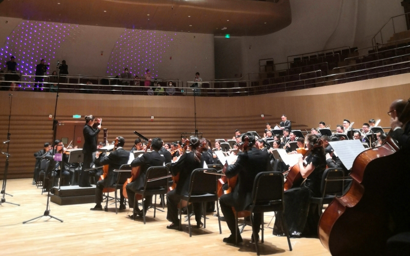 中国交响乐团助阵 《新疆之夜》首演