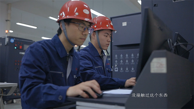 三等奖《致敬每一个因坚持而卓越的你》