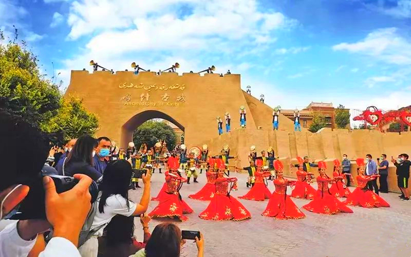 805.20万人次！60.34亿元！“五一”假期新疆接待游客、旅游收入均创历史新高