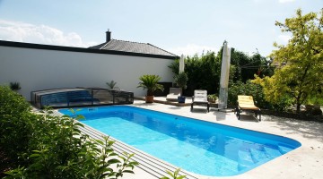 因泳池卫生情况堪忧，奉贤前昇希尔顿、康莱德等酒店被上海市消保委点名