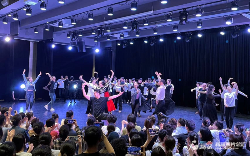 “掀起你的盖头来”走进星海音乐学院