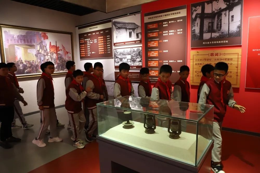 感恩母校，扬帆起航——固始县第十二小学师生到西九华山开展毕业研学游