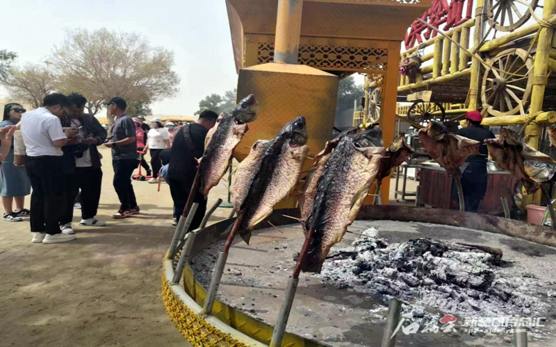 新疆各地推出多彩活动迎接“中国旅游日” 旅游盛宴来袭 推动全民参与