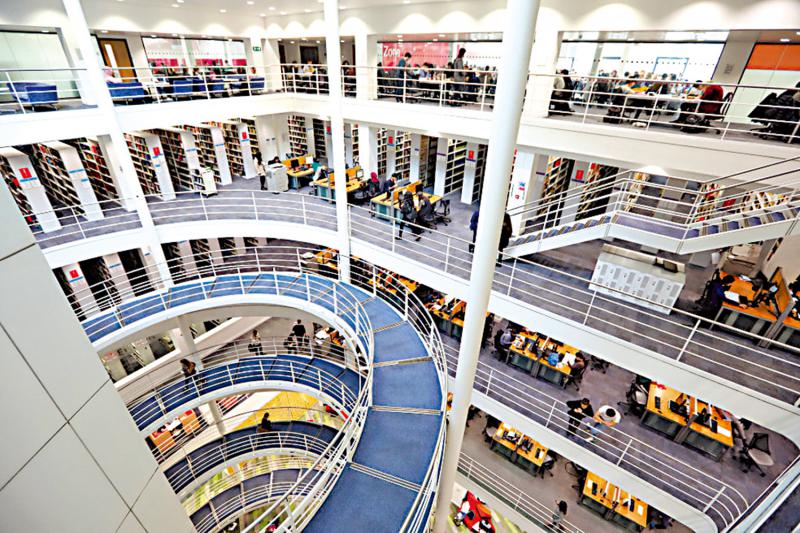 海外升学资讯/报LSE经济学类专业　数学须达5*