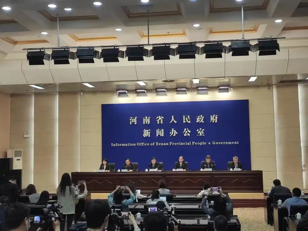 河南公安系统推出10条举措便民利民