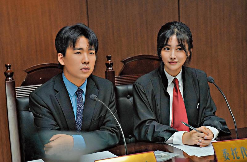 《平凡之路》律政新人笑料多