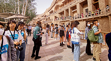 2023范长江行动甘肃行 | 莫高窟数字化 “零距离”接触壁画