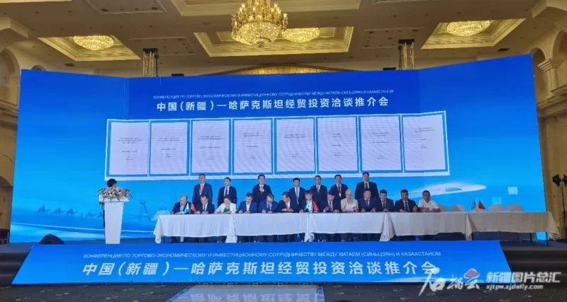 新疆文旅投党委书记、董事长王宏江参加第十八届哈萨克斯坦—中国商品展览会