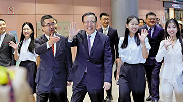 ﻿近距离感受宝岛文化 大陆师生团赞：台民众热情好客