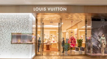 在LV花近万元买错码不换被驱逐？广州太古汇：目前正在了解何时事情经过