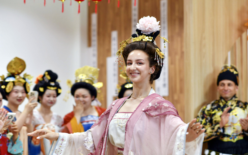 第六屆中國新疆國際民族舞蹈節 | 舞蹈演員索菲婭：「真是一次難忘的新疆之旅！」