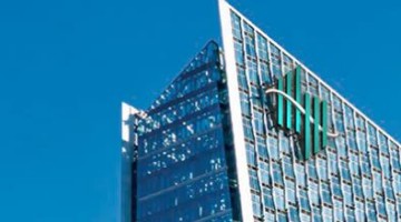 恒隆集团上半年收入55.25亿港元，陈启宗认为下半年可以有温和增长