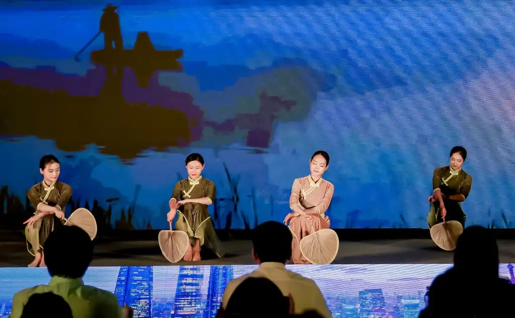 「黃浦江兩岸黃金旅遊圈」文旅推介鄭州