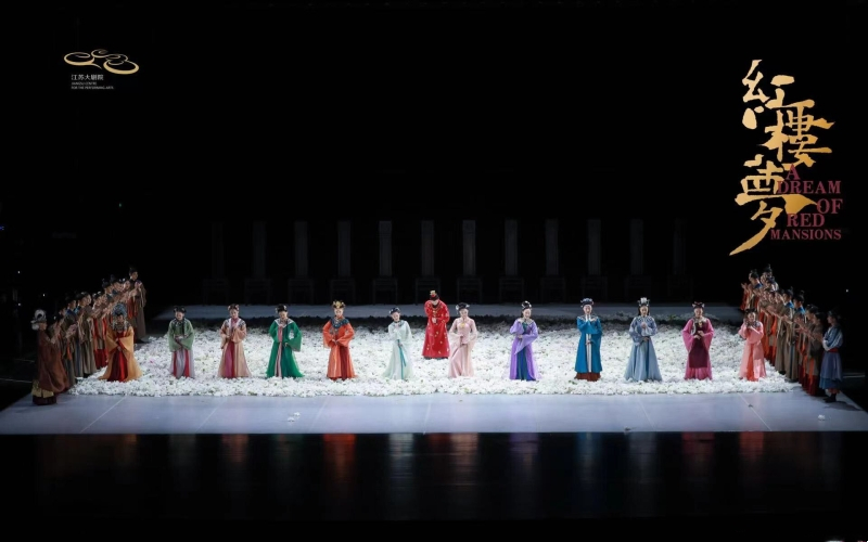 第六屆中國新疆國際民族舞蹈節丨「最會跳舞的人」在新疆觸發「化學反應」