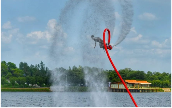 安徽巢湖：動力衝浪 上演速度與激情