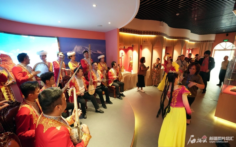 駐華外交官：在新疆體驗的非遺之旅非常棒