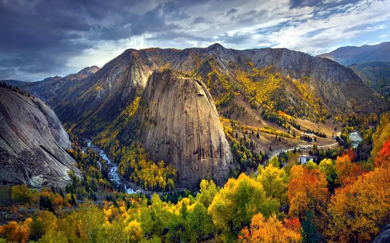 邂逅可可托海，来一场属于自己的秋日之旅