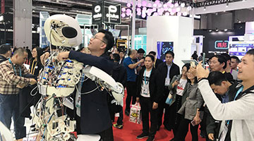 财新制造业PMI升见51 专家：中国经济呈现温和复苏势头