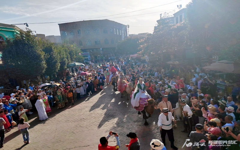 喀什古城景区单月接待游客首破百万